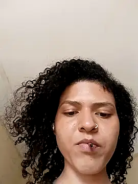 Larissinhamm online show from 10/12/25, 04:17