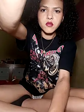 Larissinhamm online show from 10/15/25, 08:14