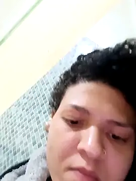 Larissinhamm online show from 10/23/25, 02:33