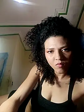 Larissinhamm online show from 10/28/25, 04:09