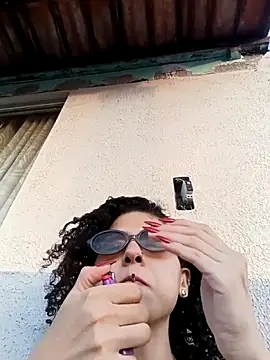 Larissinhamm online show from 11/01/25, 08:22