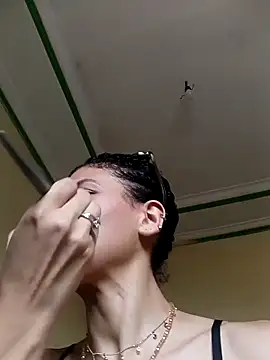 Larissinhamm online show from 11/04/25, 05:34