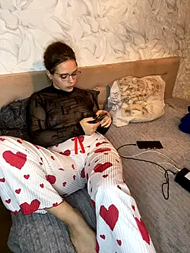 Lipsihot online show from 10/18/25, 05:35