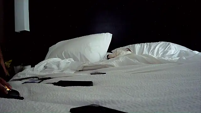 Snapshot of LetMeLiqU chatting on 10/04/25, 07:45 LetMeLiqU online show from 10/04/25, 07:45