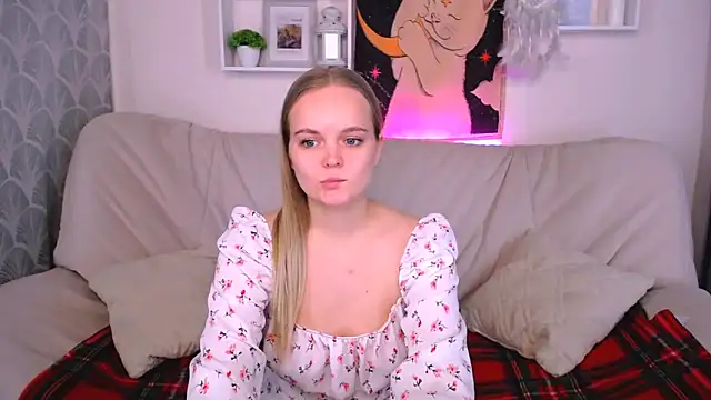 Snapshot of MargoBlonde chatting on 10/06/25, 03:15 MargoBlonde online show from 10/06/25, 03:15