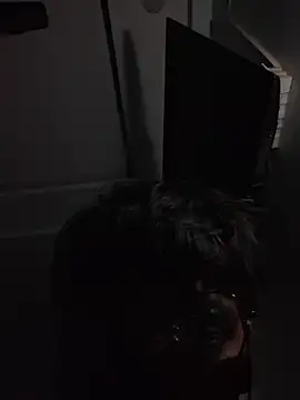 Snapshot of UsurpedThaw chatting on 11/17/25, 06:35 UsurpedThaw online show from 11/17/25, 06:35