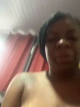 Snapshot of Priihmedeiros chatting on 10/15/25, 02:28 Priihmedeiros online show from 10/15/25, 02:28