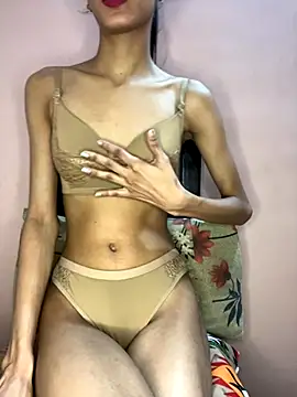 Hotty kaira online show from 10/31/25, 12:06