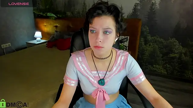 Sara Frayer online show from 10/20/25, 12:44