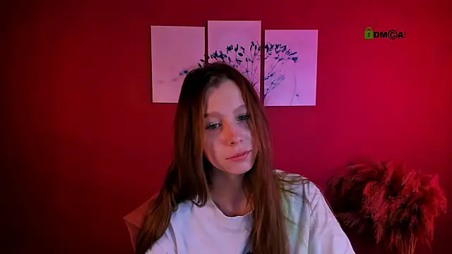 Snapshot of esme_moore_ chatting on 11/18/25, 09:03 esme moore online show from 11/18/25, 09:03