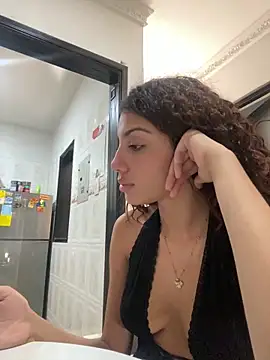 Azza  Slimene online show from 10/20/25, 05:46