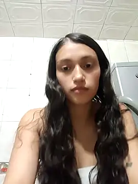 Snapshot of Camila-lol chatting on 10/10/25, 02:21 Camila-lol online show from 10/10/25, 02:21