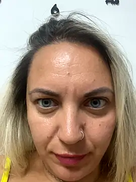 Daiana Andra online show from 10/05/25, 10:07