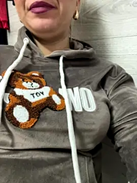 Daiana Andra online show from 10/20/25, 07:20