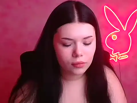 Mona Esty online show from 11/18/25, 12:42