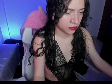 Snapshot of saraa_li chatting on 10/11/25, 03:17 saraa li online show from 10/11/25, 03:17