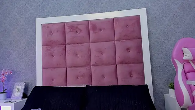 Snapshot of alanabensson chatting on 10/30/25, 07:47 alanabensson online show from 10/30/25, 07:47