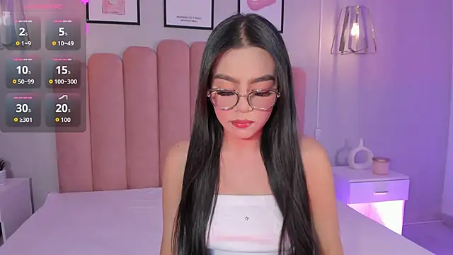 mara swan  online show from 11/16/25, 04:12