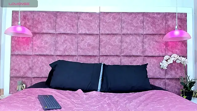 CameronRey  online show from 11/05/25, 09:26