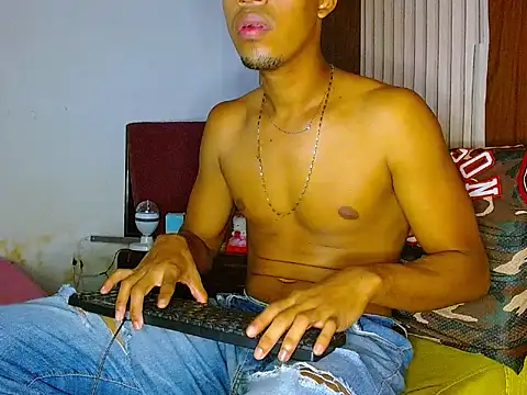andreswj bigcock23 online show from 10/05/25, 10:07