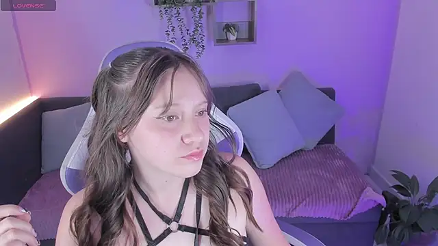 AliciaMoonx online show from 10/11/25, 12:26