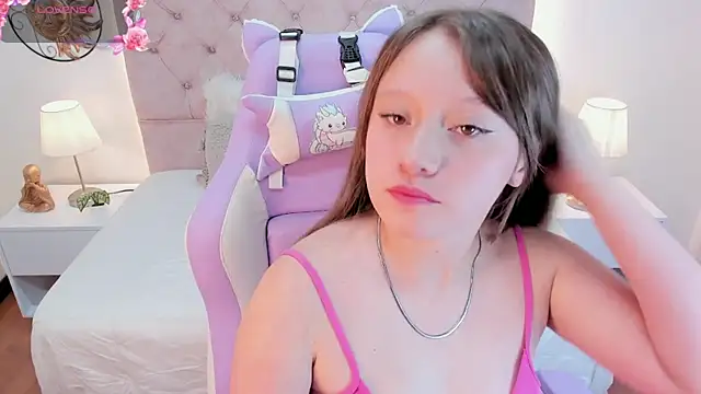 AliciaMoonx online show from 10/21/25, 11:44