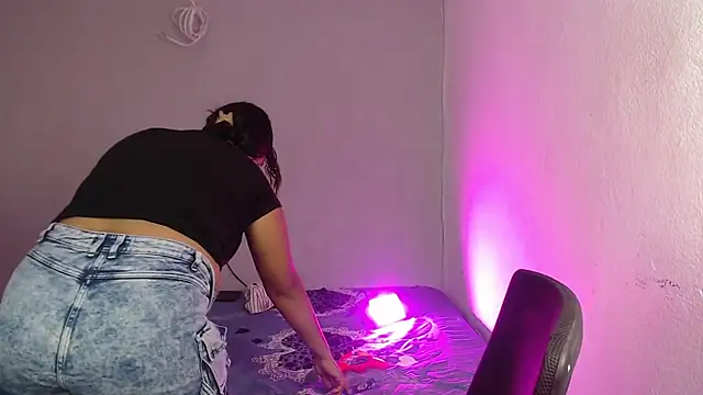 sirinay collegiate91 online show from 11/01/25, 12:29