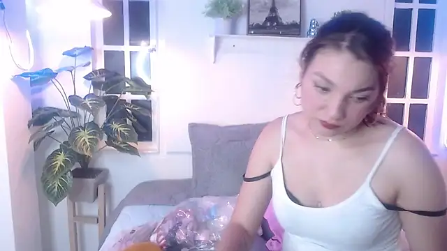 Viollet C online show from 10/23/25, 01:49