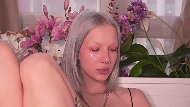 RanyThomson online show from 11/10/25, 02:27