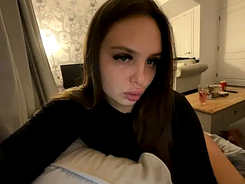 EllaStarrxxx online show from 11/04/25, 12:10