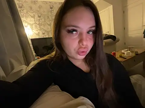 EllaStarrxxx online show from 11/12/25, 04:13