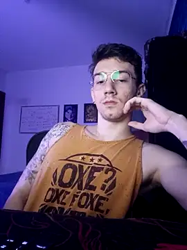 SweetGoodBoy22 online show from 10/03/25, 05:32