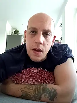 Kobradera1984 online show from 10/15/25, 02:39