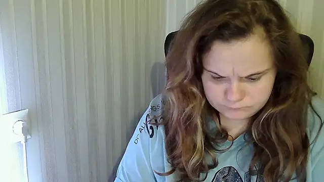 HarmonyKarera online show from 11/18/25, 06:23