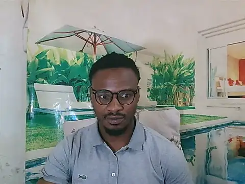 Snapshot of EbonyTiger69 chatting on 10/17/25, 07:55 EbonyTiger69 online show from 10/17/25, 07:55