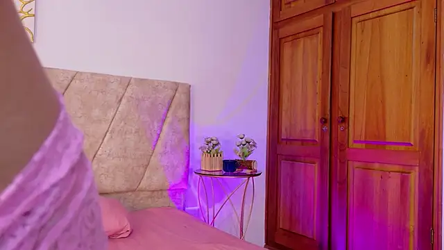 AmyVega  online show from 10/08/25, 01:09