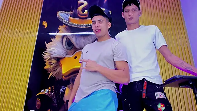 Play boys Hot2 online show from 11/07/25, 12:05