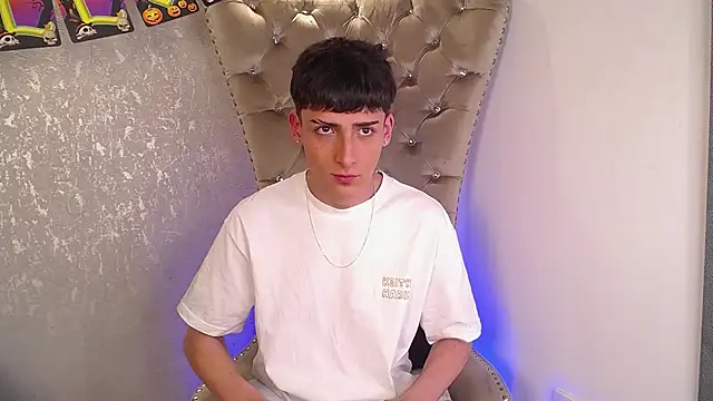 MateoMitchell online show from 10/17/25, 04:04