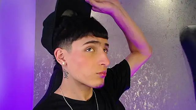 MateoMitchell online show from 11/26/25, 04:46