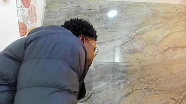 COMPTON 01 online show from 10/24/25, 03:58