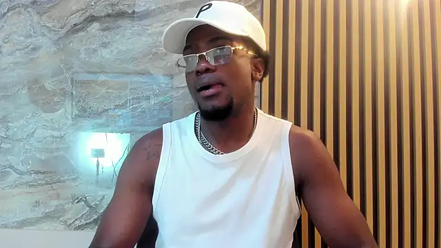 COMPTON 01 online show from 10/29/25, 04:04