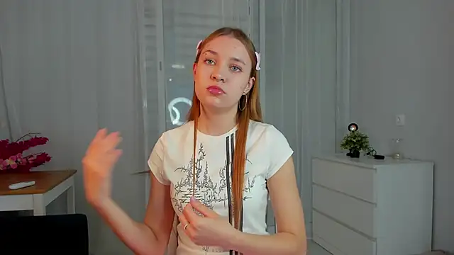 MarindaRuud online show from 10/21/25, 12:50