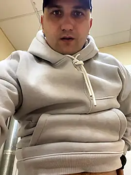 Mahrovmaxim online show from 11/13/25, 07:40