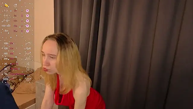 Snapshot of Ruth_Benson chatting on 11/12/25, 06:47 Ruth Benson online show from 11/12/25, 06:47