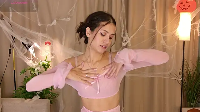 Snapshot of Playful_Lia chatting on 11/01/25, 02:08 Playful Lia online show from 11/01/25, 02:08