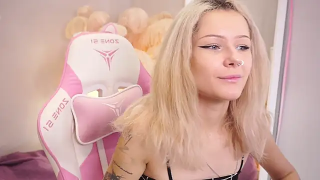 Celeste eyes0n online show from 10/18/25, 09:04