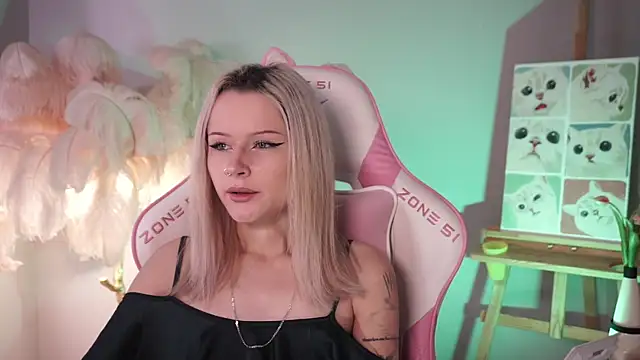 Celeste eyes0n online show from 11/01/25, 08:55