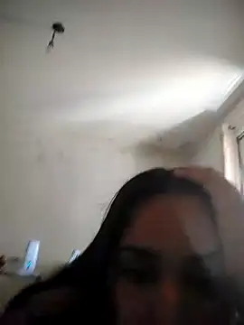 Snapshot of moreninha21jujuh_ chatting on 10/16/25, 02:51 moreninha21jujuh online show from 10/16/25, 02:51