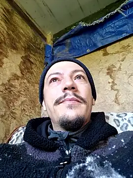 mrDEV1L online show from 10/04/25, 08:01