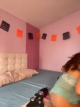 CharlotteMilf  online show from 11/14/25, 01:10